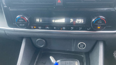 Nissan Qashqai 1.3 DiG-T MH 158 Acenta Premium 5dr Xtronic Petrol Hatchback